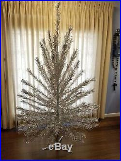 Vintage 6 1/2 Ft Aluminum Christmas Tree 96 branches Silver Forest Color Wheel