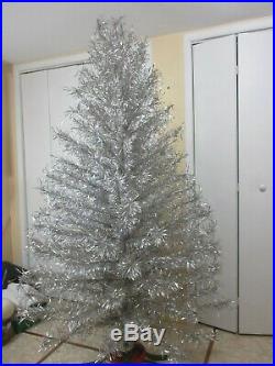 Vintage 6.5' Foot Silver Aluminum Metal Tinsel Christmas Tree 145 Branchs Stand