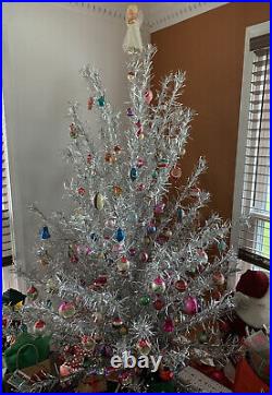 Vintage 6.5 ft Silver Aluminum Christmas Tree91 BranchesColor WheelComplete