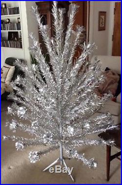 Vintage 6' EVERGLEAM 79 Branch Silver ALUMINUM CHRISTMAS TREE in Orig Box