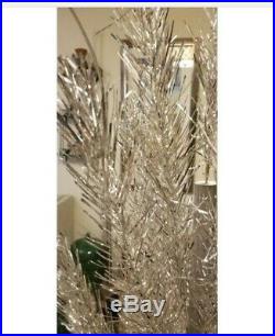 Vintage 6' Silver Aluminum Christmas Tree 70 Branches + Holly Time Color Wheel