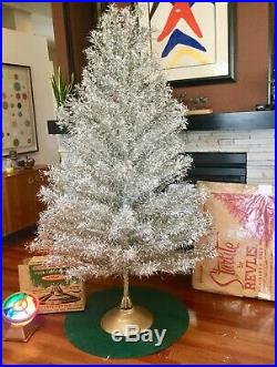 Vintage 7 ft Silver Stainless Aluminum Christmas Tree Rotating Base Color Light