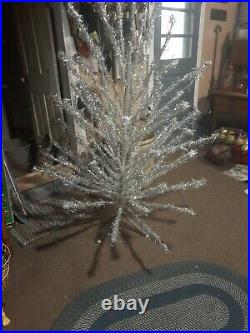 Vintage Aluminum Christmas Tree 6ft Silver 65 Branches Beautiful No Box