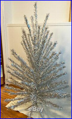 Vintage EVERGLEAM 94-Branch SILVER ALUMINUM CHRISTMAS TREE with Box and Sleeves