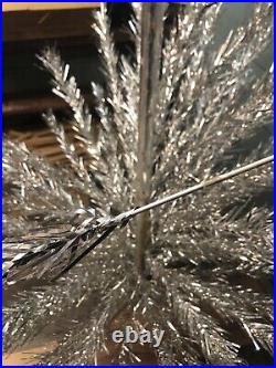 Vintage Evergleam 6' Silver Aluminum Christmas Tree 94 branches With box 6ft
