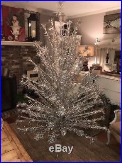 Vintage Evergleam Silver Aluminum 7 ft 100 branch Christmas Tree Original Box