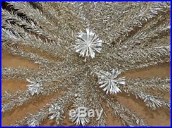 Vintage Evergleam Silver Aluminum Pom-Pom Christmas Tree 8' Ft 121 Branch LOOK