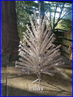 Vintage Evergleam Silver Stainless Aluminum Christmas Tree 7' Ft 100 Branch