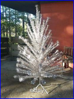 Vintage Evergleam Silver Stainless Aluminum Christmas Tree 7' Ft 100 Branch