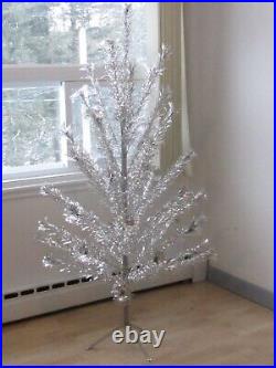Vintage PECO Aluminum Christmas Tree 6' FT (5' 10) 46 Branch 1960's Pom Pom