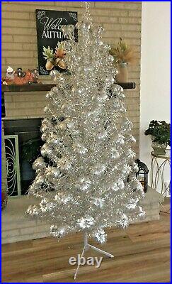 Vintage Pom Pom Aluminum Silver Tinsel Christmas Tree 105 Branches Box
