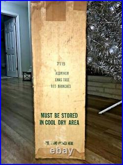 Vintage Pom Pom Aluminum Silver Tinsel Christmas Tree 105 Branches Box