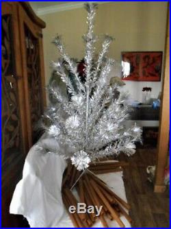 Vintage Pom Pom Royal Pine Aluminum Silver Christmas Tree 4.5 ft Box 41 Branches
