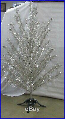 Vintage Regal Silver 6 Ft Aluminum Christmas Tree In Original Box Sapphire