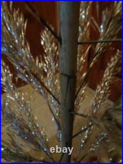Vintage SPLENDOR 4 Ft Aluminum Christmas Tree Curled Twisted Needles in Orig Box