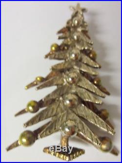Vintage Signed ART Christmas Tree Silver Tone Pin Brooch