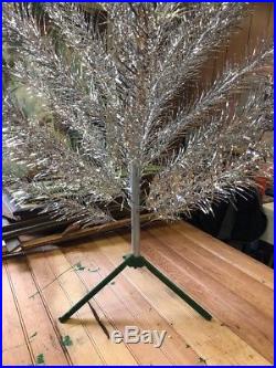 Vintage Silver Aluminum Christmas Tree 5 1/2 NOS Box Instructions USA