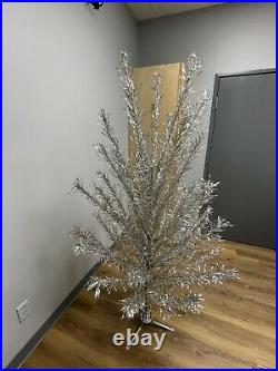 Vintage Silver Aluminum Sapphire Regal Christmas Tree With Color Wheel