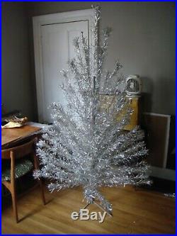 Vintage Silver Forest 6 ½ Aluminum Christmas Tree