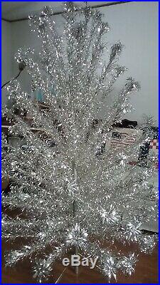 Vintage Silver pom pom Aluminum Christmas Tree PECO 6 ft. Deluxe
