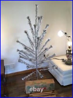 Vintage Sparkler Pom Pom Aluminum Christmas Tree 6 Ft 6' Star Band Box VIDEO