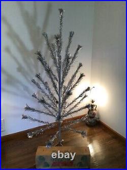 Vintage Sparkler Pom Pom Aluminum Christmas Tree 6 Ft 6' Star Band Box VIDEO