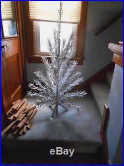 Vintage Sparkler silver aluminum 4 ½ feet Christmas tree in original box