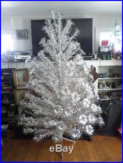 Vintage Splendor 7 1/2' Silver Pom Pom Aluminum Christmas Tree 133 Branch In Box