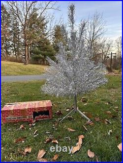 Vintage Stainless ALUMINUM CHRISTMAS TREE 4-1/2 Ft Sparkler-Like Branches in Box