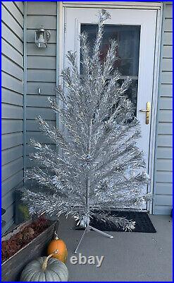 Vintage The Sparkler Pom Pom Aluminum 6ft Christmas Tree 70 Branches Silver