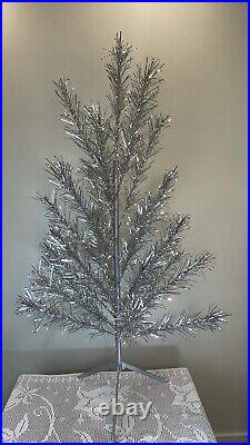 Vintage aluminum christmas tree 4.5 feet Fairyland Christmas tree Canada