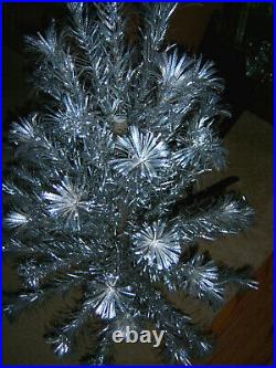 Vtg 4 Ft Neat Retro Silver Frosty Fountian Stainless Aluminum Xmas Tree