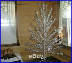 Vtg Aluminum Christmas Tree 6 55 Sparkler Pom Pom Mcm Mid Century Silver New