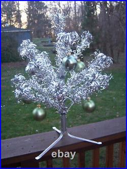 Vtg Delicate 2 Ft Neat! Retro Silver Regal Metal Pole Aluminum Xmas Tree #702