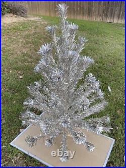 Vtg Evergleam Silver Aluminum Fountain 4ft Christmas Tree 58 Branches MCM 50s