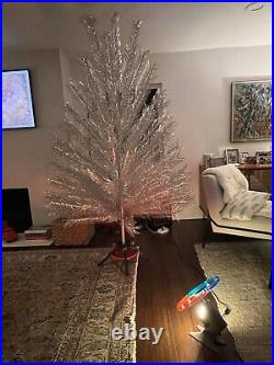 Yuletide Expressions Aluminum 7ft Christmas Tree